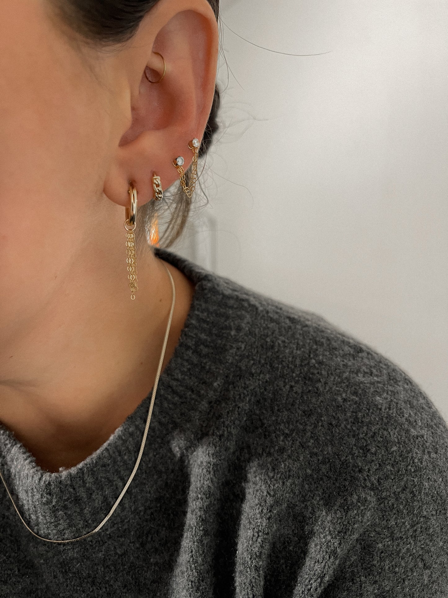 Mini Curb Chain Huggies